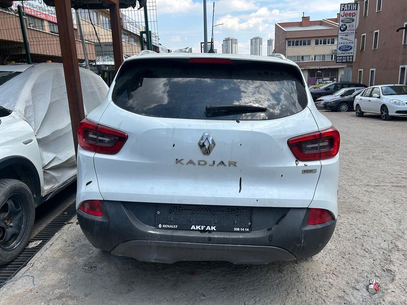Renault Kadjar Bagaj Kapağı